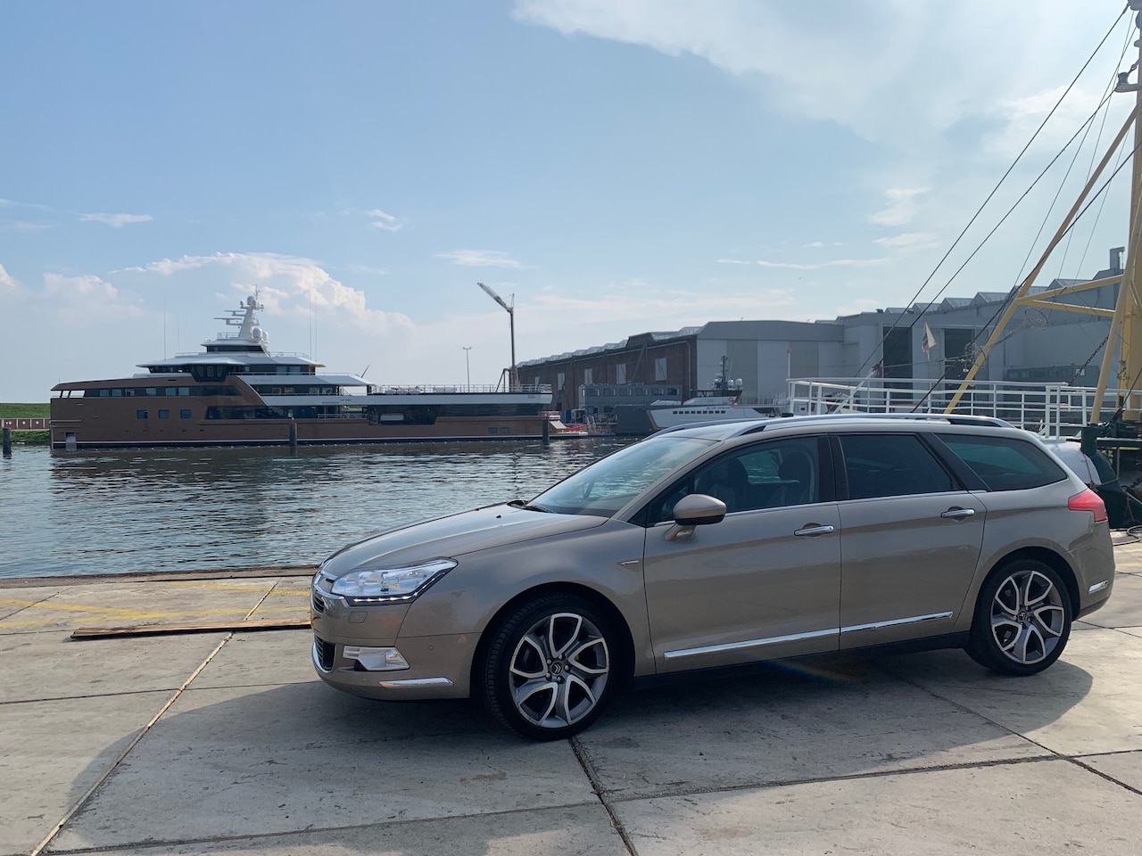 Citroën C5 Tourer - 2.0 HDiF Ligne Business Tourer 2.0Hdi Exclusive 163pk, pack Integral, pack Concert - AutoWereld.nl