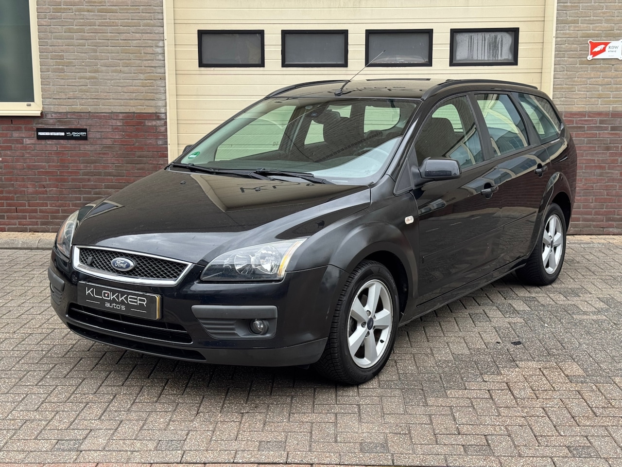 Ford Focus Wagon - 1.8-16V Ambiente Flexifuel INRUILKOOPJE met AIRCO - AutoWereld.nl