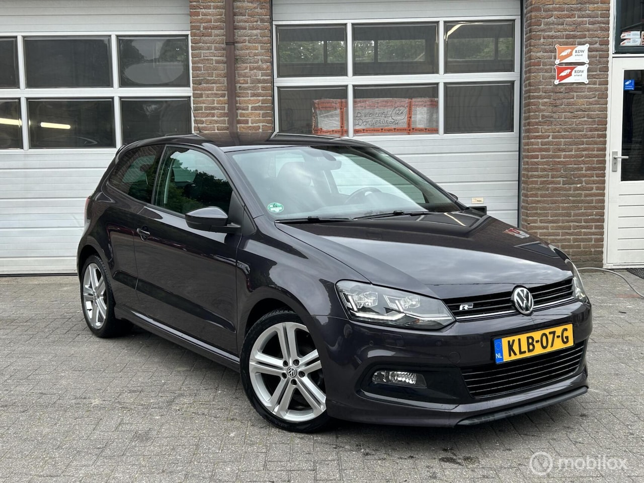 Volkswagen Polo - 1.2 TSI R-Line | Clima | Zeer nette auto! - AutoWereld.nl