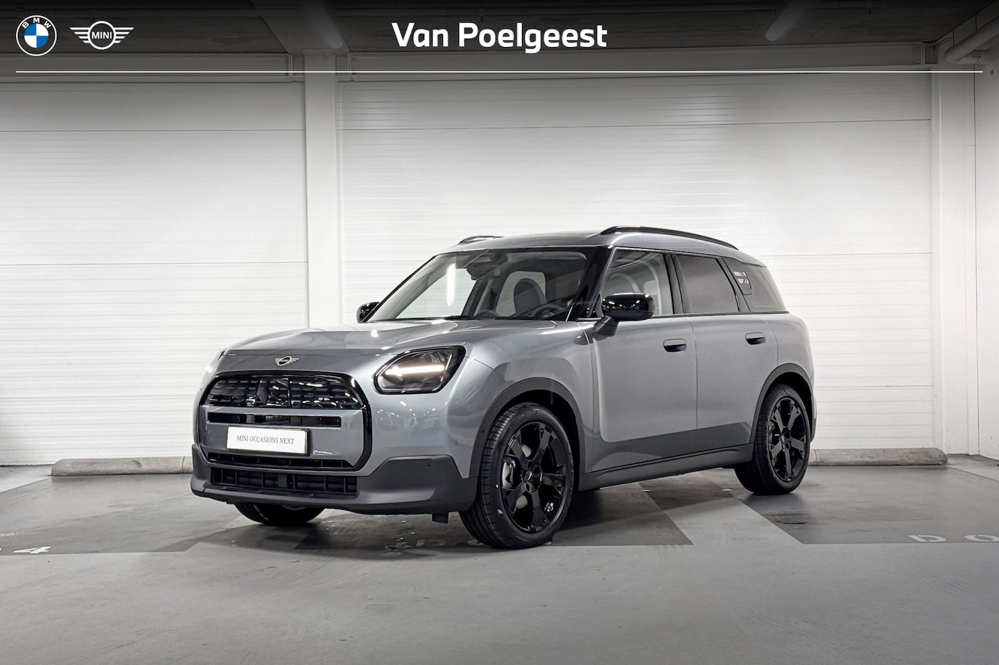MINI Countryman - Electric E Classic | Glazen Panoramadak | Stuurwielverwarming | Achterruitrijcamera | - AutoWereld.nl