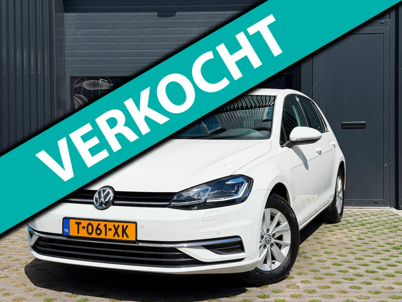 Volkswagen Golf - 1.5 TSI Business | Automaat | Virtual | ACC - AutoWereld.nl