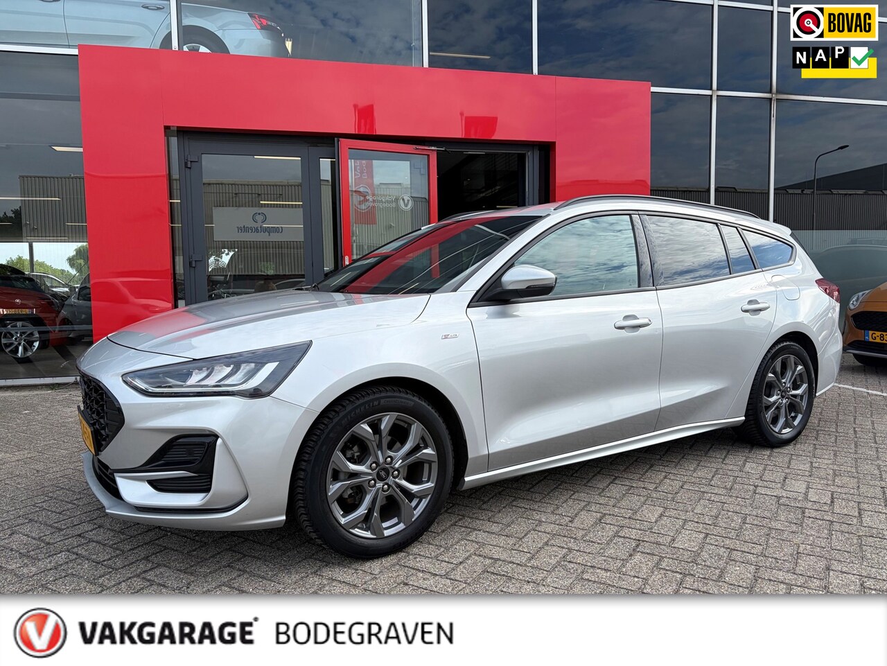 Ford Focus Wagon - 1.0 EcoBoost Hybrid ST Line 1.0 EcoBoost Hybrid ST Line - AutoWereld.nl