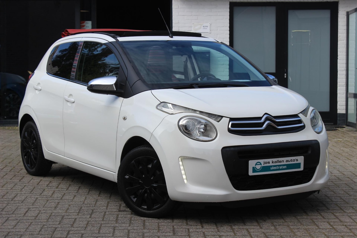 Citroën C1 - 1.0 e-VTi Airscape Feel Vouwdak, Carplay, DAB, Airco. - AutoWereld.nl