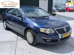 Volkswagen Passat - 1.6 FSI rijdt zeer goed
