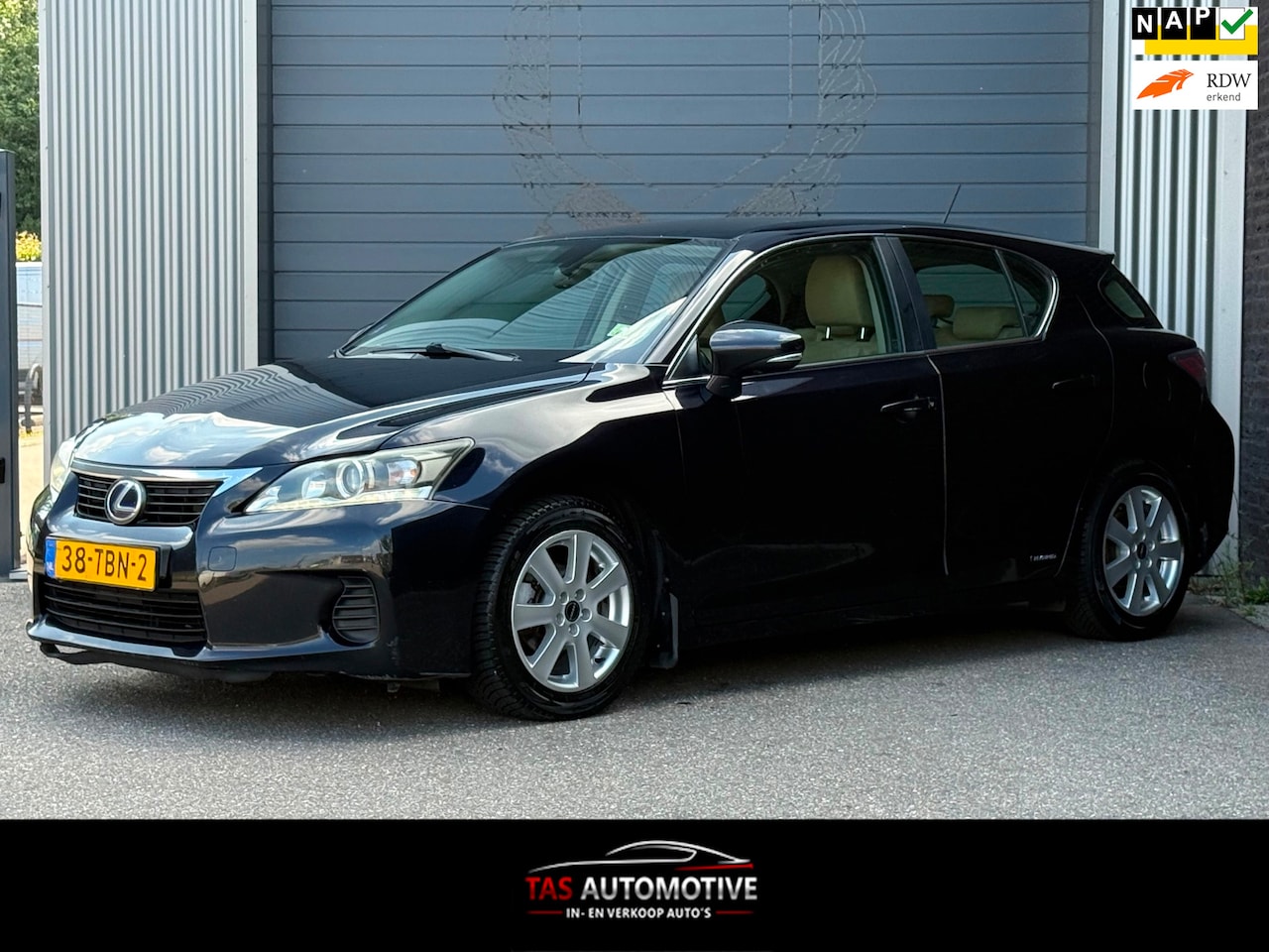 Lexus CT 200h - Hybrid CRUISE / CLIMA / LM.VELGEN - AutoWereld.nl