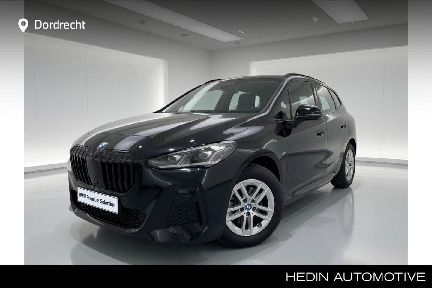 BMW 2-serie Active Tourer - 220i M-Sport | Trekhaak | Massage | Harman Kardon | Driving Assistant Plus | Elec. stoelen - AutoWereld.nl