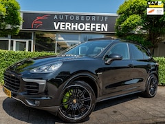Porsche Cayenne - 3.0 S E-Hybrid - PANORAMADAK - CARBON INTERIEUR - LUCHTVERING - STOEL VERWARMING