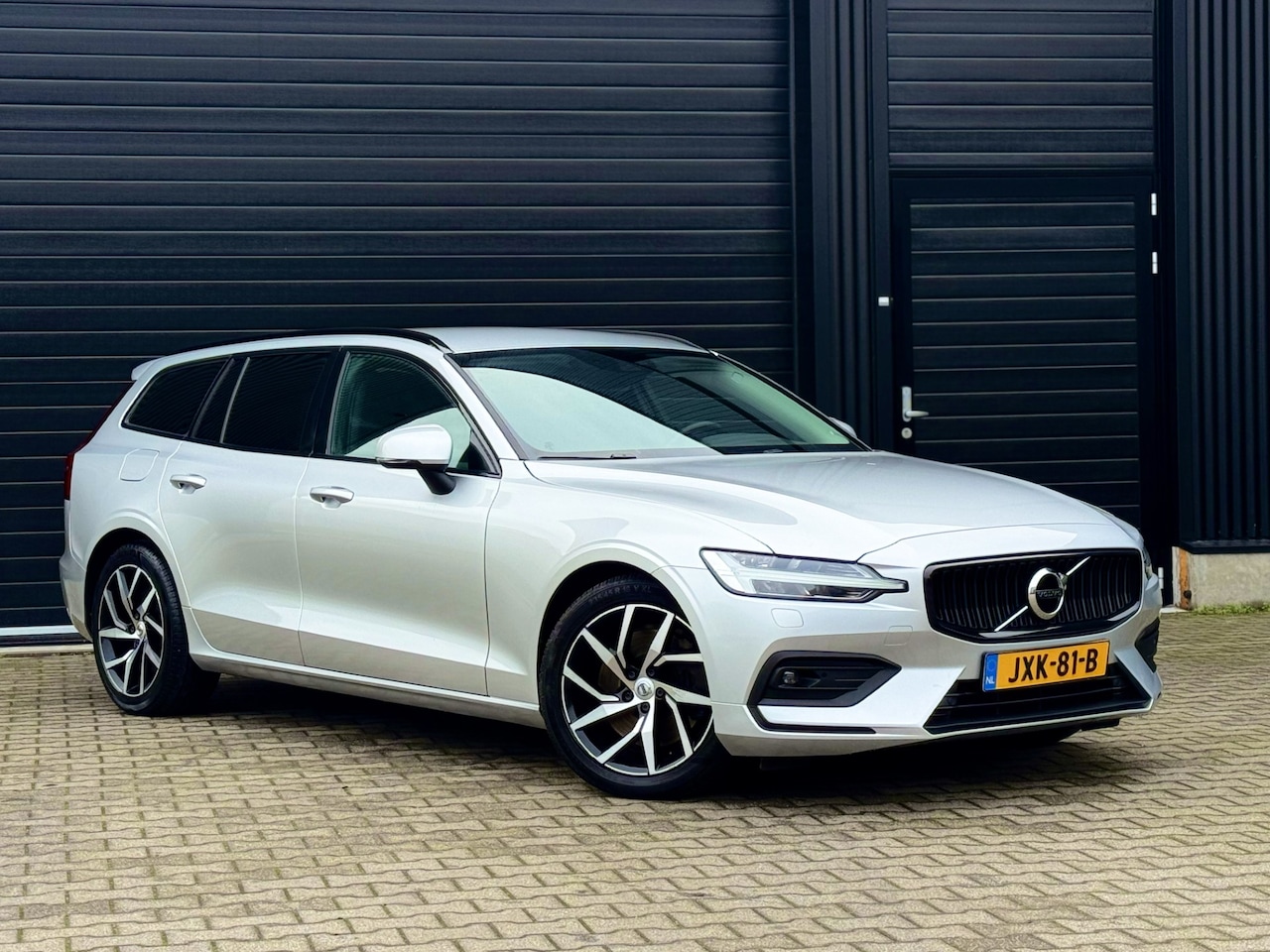 Volvo V60 - 2.0 T5 Momentum Pro - AutoWereld.nl