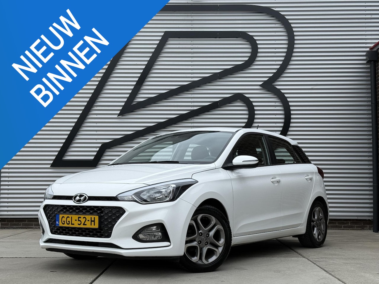 Hyundai i20 - 1.0 T-GDI Comfort 1e Eigenaar|Navi|Camera|PDC|Airco|Trekhaak|LM Velgen|APK tot 03-2027 - AutoWereld.nl