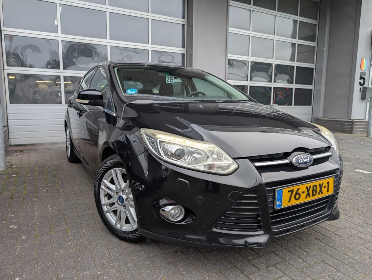 Ford Focus - 1.0 EcoB. TITANIUM / NWE RIEM / GOED ONDERHOUDEN / RIJKAAR - AutoWereld.nl