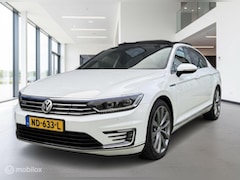 Volkswagen Passat - 1.4 TSI GTE Highline Camera|Navi|Pano|