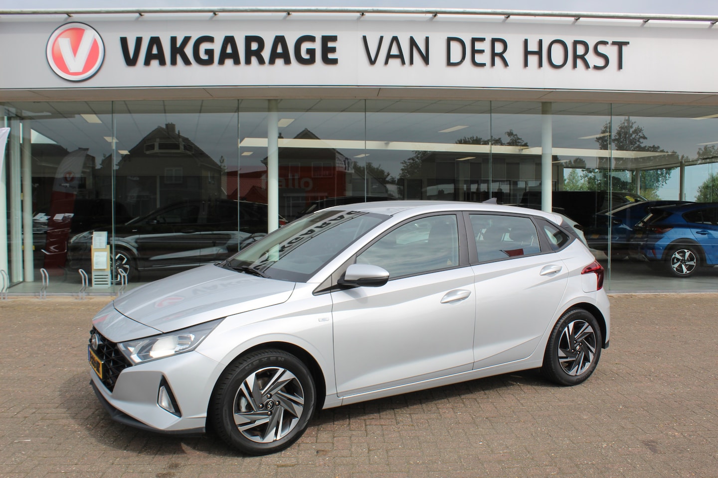Hyundai i20 - 1.0-100pk T-GDI Comfort. Correct nette en subliem rijdende wagen ! Airco, navigatie, telef - AutoWereld.nl