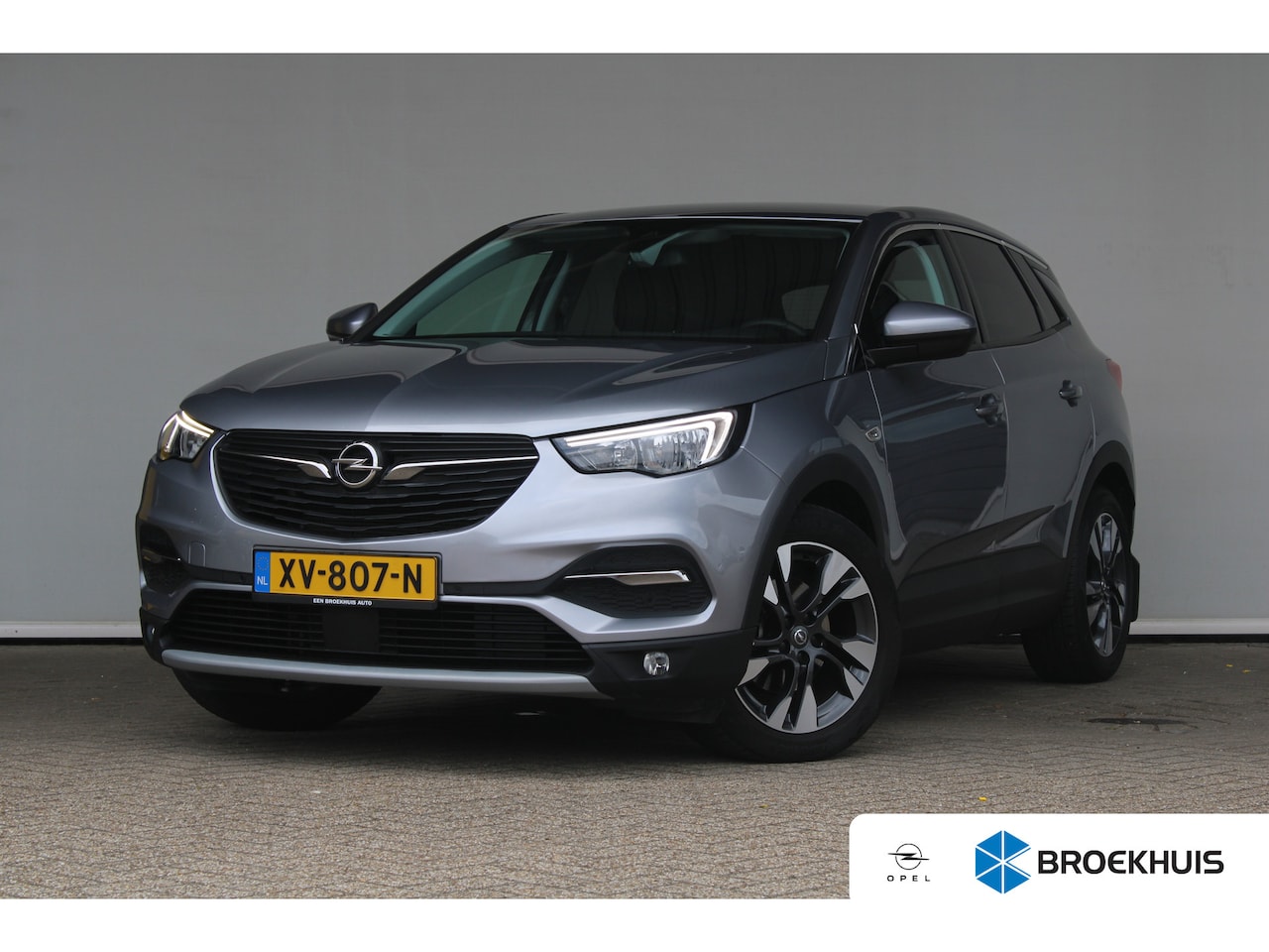 Opel Grandland X - 1.2 Turbo Innovation | Trekhaak | Camera | Navigatie | Cruise control | Dodehoek detectie - AutoWereld.nl