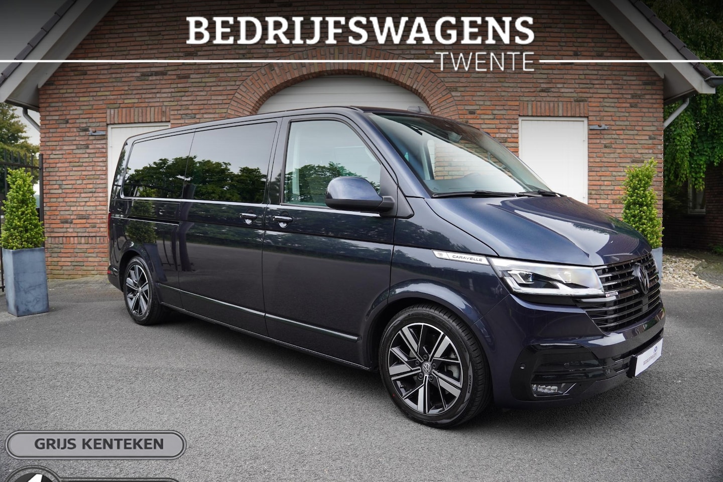 Volkswagen Transporter Caravelle - 4-MOTION DSG Highline DC L2H1 - AutoWereld.nl