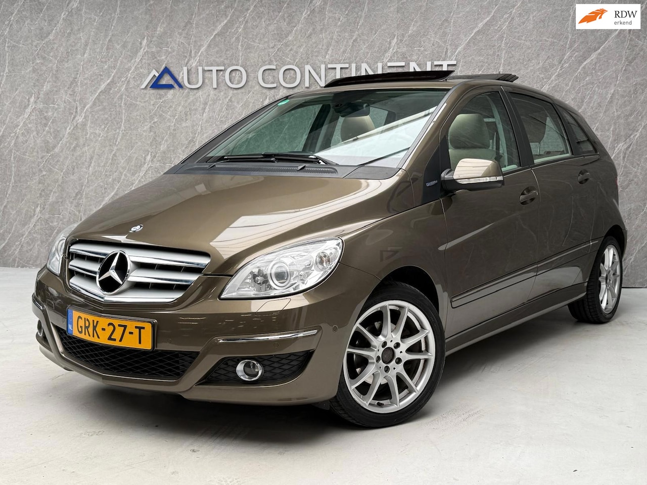 Mercedes-Benz B-klasse - 180 BlueEfficieny / APK / Panorama - AutoWereld.nl
