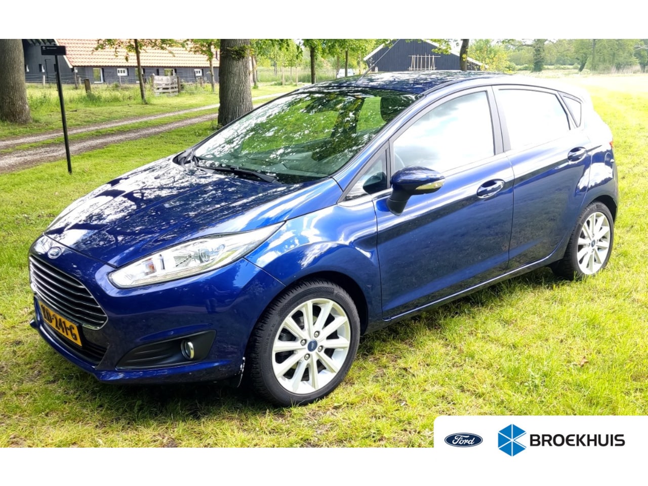 Ford Fiesta - 1.0EB Titanium | NL-AUTO! | DEALER OH! | TREKHAAK | NIEUWE D-RIEM! | PARK SENS | VOORRUITV - AutoWereld.nl
