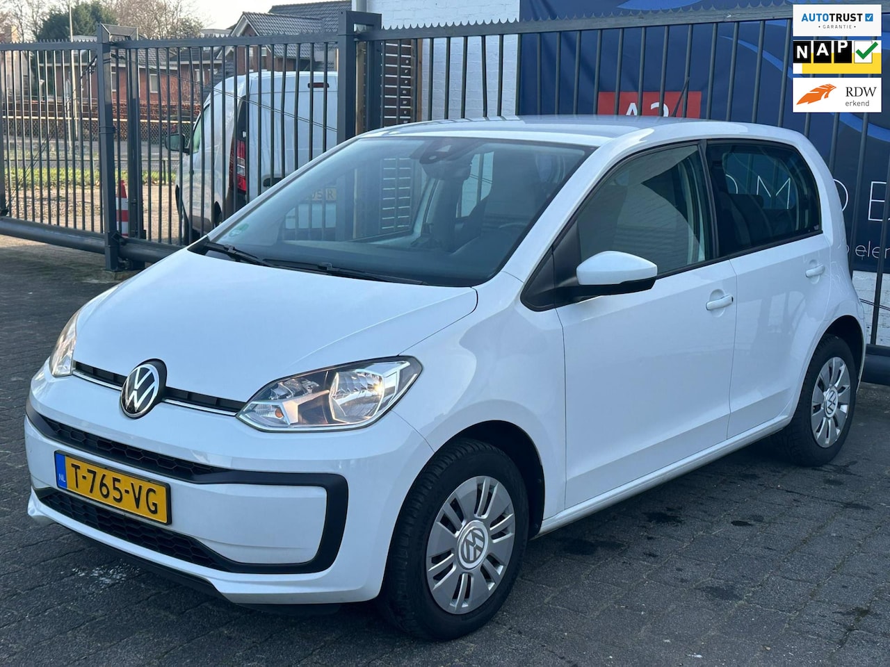 Volkswagen Up! - 1.0 / AIRCO / BLUETOOTH / NAP!! - AutoWereld.nl