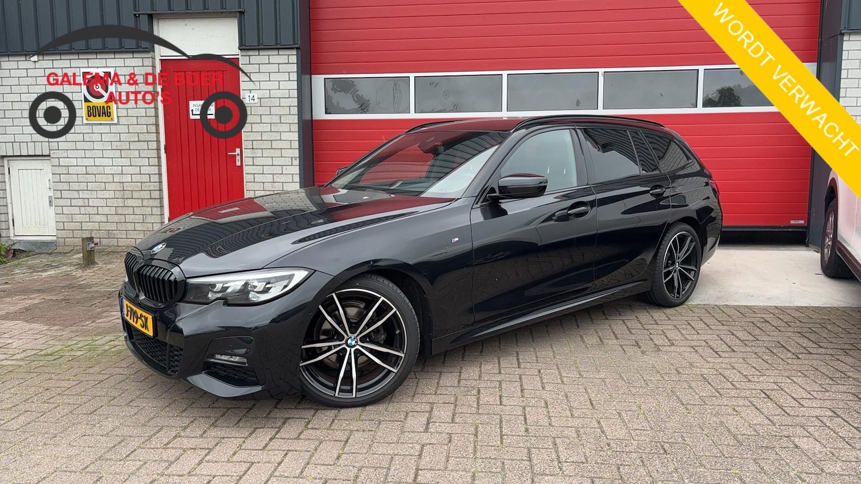 BMW 3-serie Touring - 318i Executive Edition M-SPORT / BLACK OPTIC / CARPLAY / FULL LED / NAVI / VIRTUAL / NAVI - AutoWereld.nl