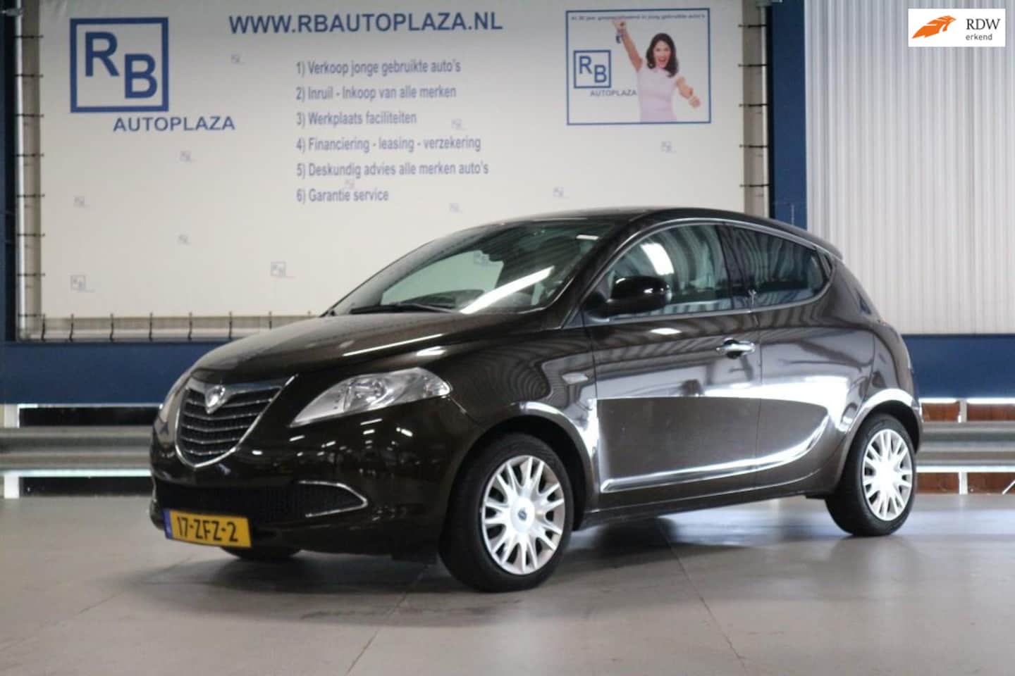 Lancia Y(psilon) - Ypsilon 0.9 TwinAir Gold / NAP + APK 6 - 2027 ! ! ! ! - AutoWereld.nl