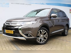 Mitsubishi Outlander - 2.0 Connect Pro | Incl. 12 maanden Garantie | Afneembare trekhaak | Stoelverwarming | Acht