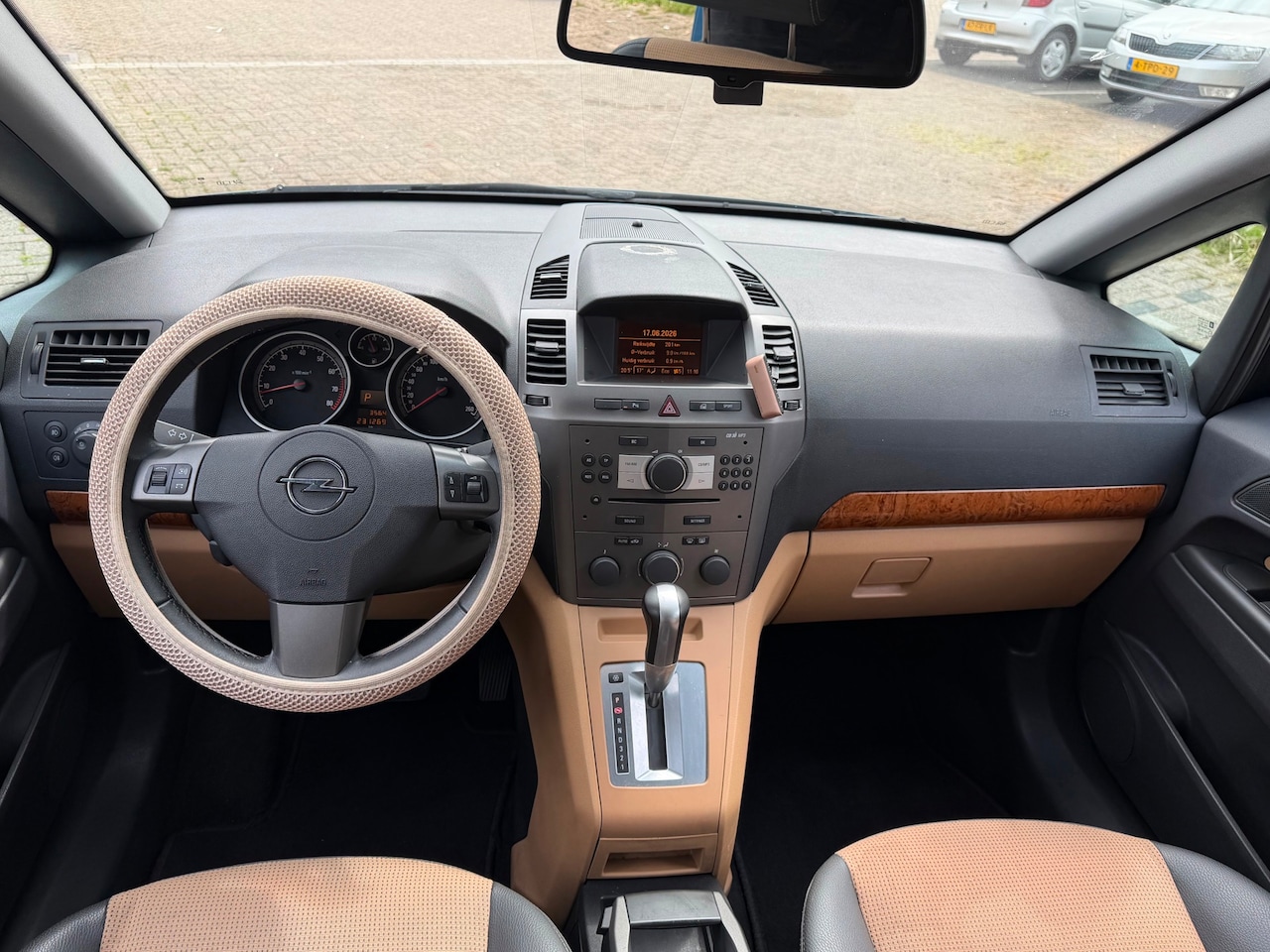 Opel Zafira - 2.2 Cosmo 7 zit apk nieuw - AutoWereld.nl