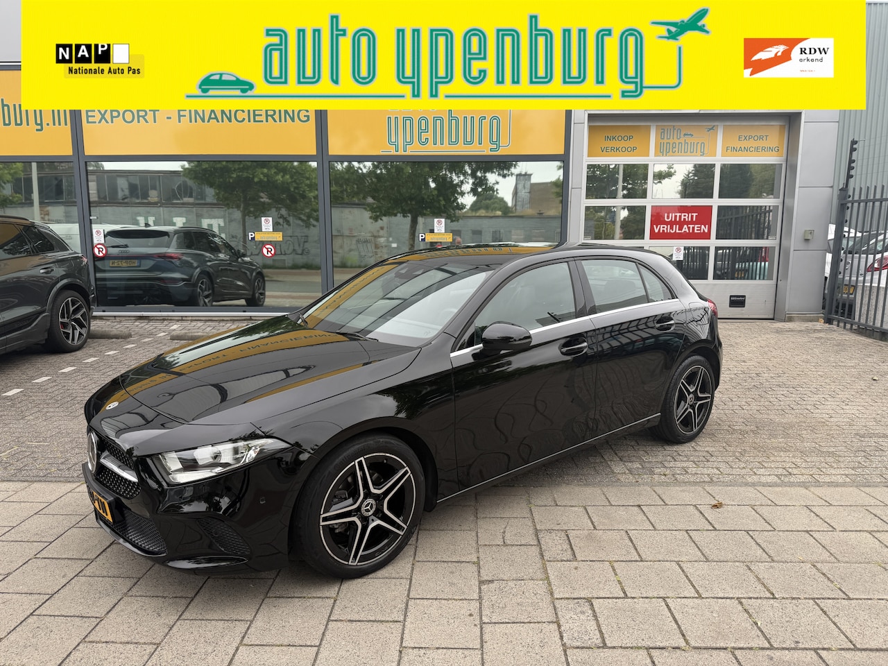 Mercedes-Benz A-klasse - 180 Premium Automaat * 87.785 Km * Wide Screen * Navi * Climatronic * Led * - AutoWereld.nl