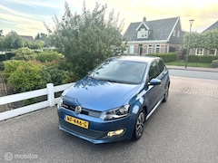 Volkswagen Polo - 1.0 95PK BlueMotion Edition CARPLAY PARKEERSENSOREN CRUISE CONTROLE GOED ONDERHOUDEN NETTE
