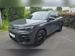 Volkswagen Tiguan - 2.0 TDI 3 x R-Line *Automaat*Panorama*Head-Up Display*Memory*Navi*Adapter Cruise contr.*Ma