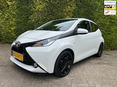 Toyota Aygo - 1.0 VVT-i x-play, Camera - Led - Airco - 5-drs - Eeste eigenaar