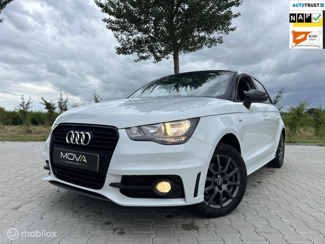 Audi A1 Sportback - 1.2 TFSI S-LINE|APK|AIRCO|BLUETOOTH| - AutoWereld.nl