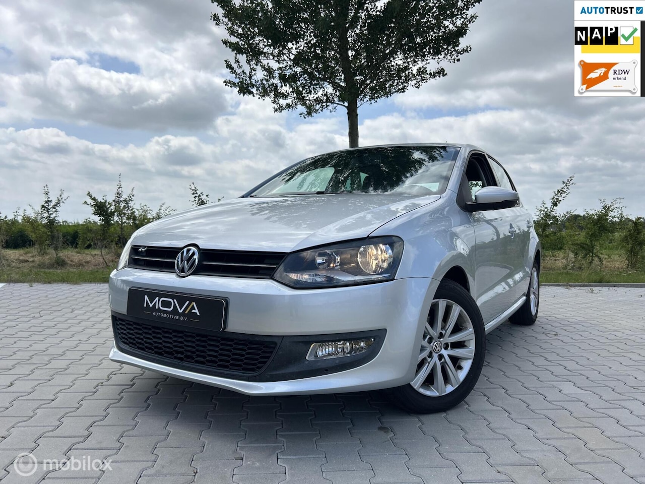Volkswagen Polo - 1.4-16V Comfortline/APK/AIRCO/BLUETOOTH/NAVI - AutoWereld.nl