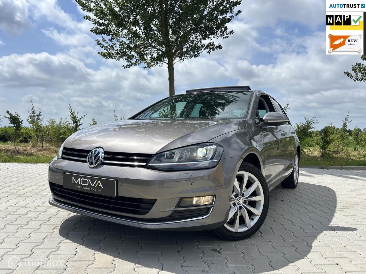Volkswagen Golf - 1.4 TSI Highline/NAP/DSG/PANO/GARANTIE/ - AutoWereld.nl