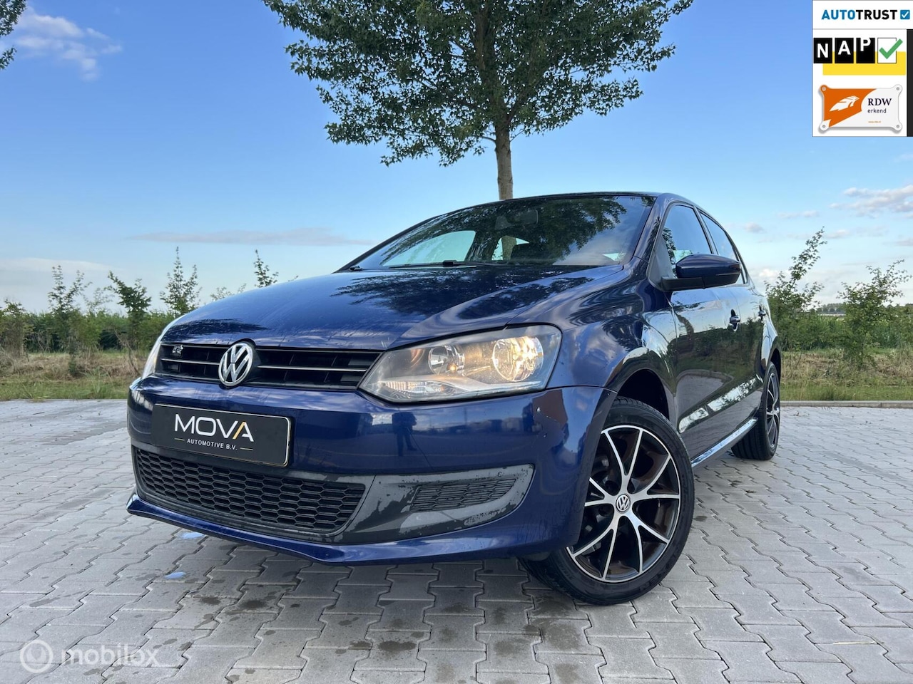 Volkswagen Polo - 1.4-16V R-LINE|APK|CARPLAY|AIRCO|ISO-FIX| - AutoWereld.nl
