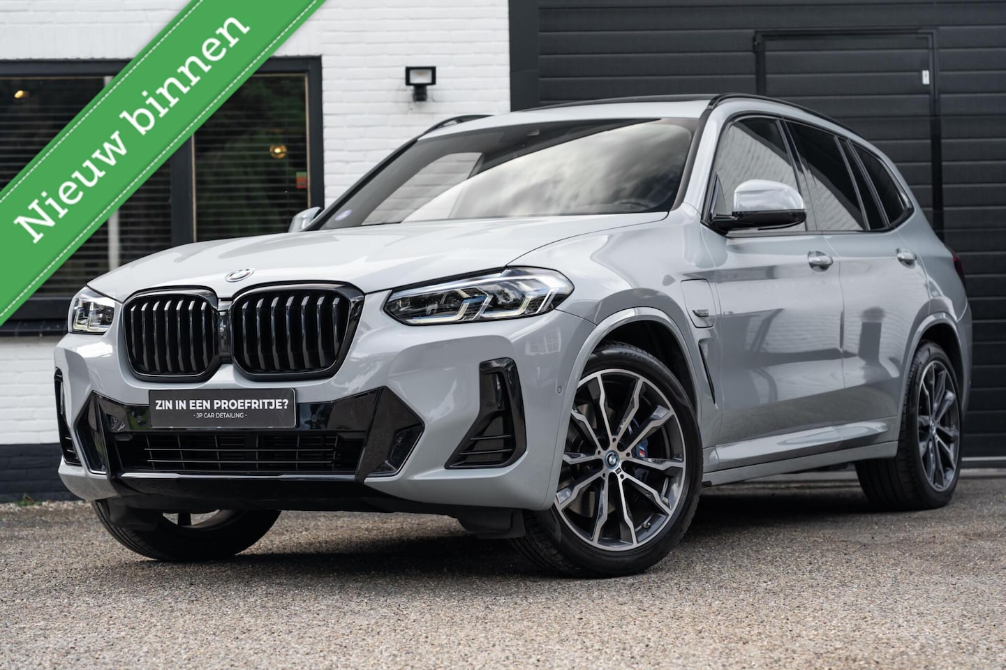 BMW X3 - XDrive30e M-sport Brooklyn Grau Pano LASER HUD Memory - AutoWereld.nl