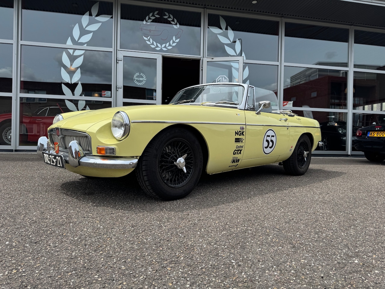 MG B type - 1.8 Roadster Overdrive - AutoWereld.nl