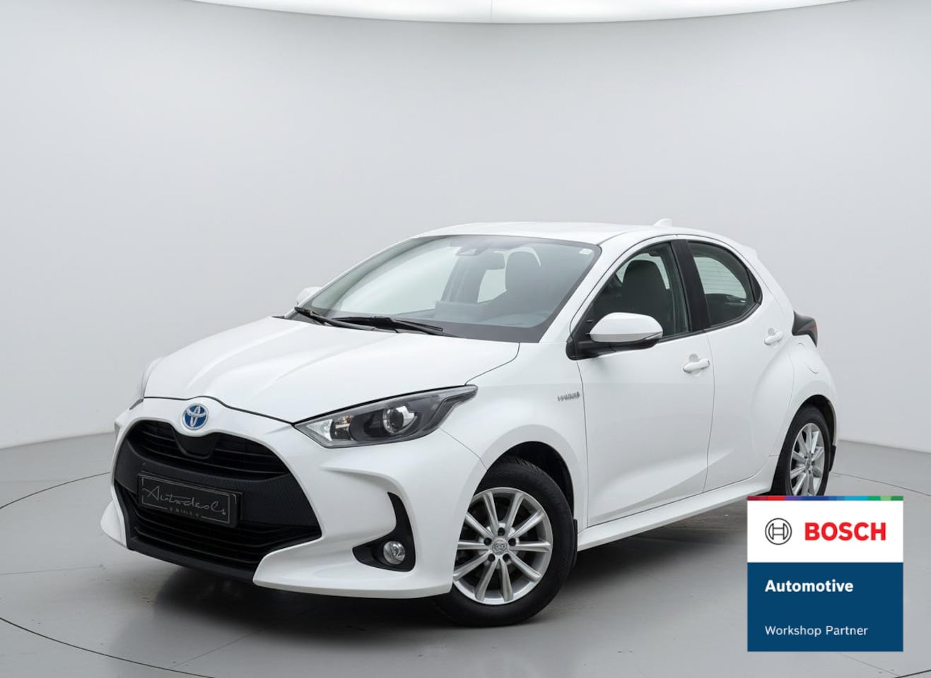 Toyota Yaris - 1.5 Hybrid Active NAVI - LMV - CAMERA - CLIMATE - AutoWereld.nl