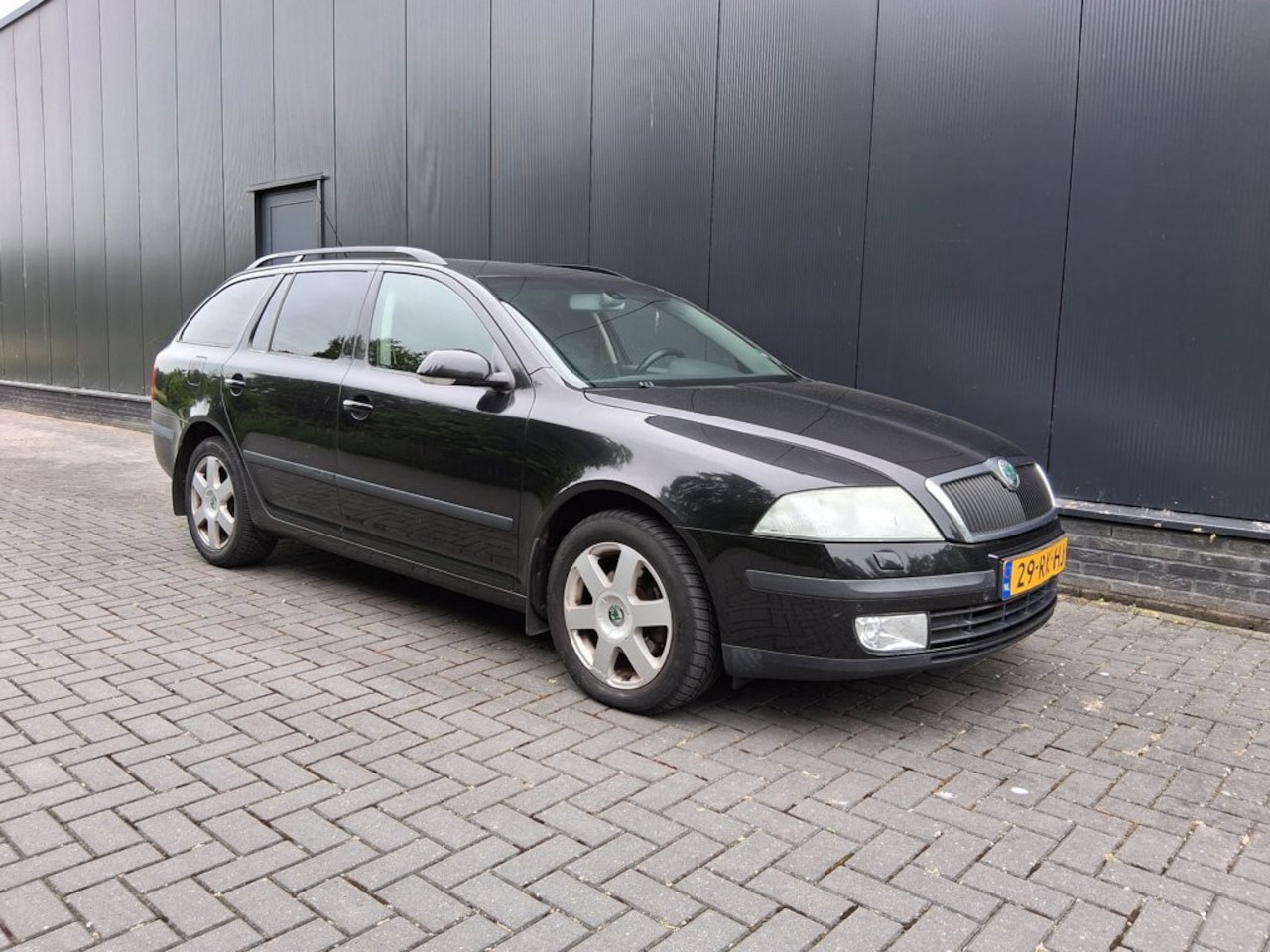 Skoda Octavia Combi - 1.6 FSI Elegance / luxe uitvoering - AutoWereld.nl