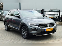 Volkswagen T-Roc - 1.5 150pk TSI Sport. Adap Cruise, Camera, Navi, Full Led, StoelVerw, 17"LMV