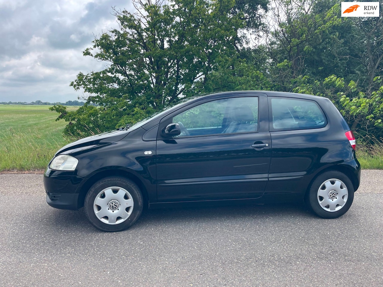 Volkswagen Fox - 1.2 Trendline 2 e Eigenaar. Airco-Stuurbekrachtiging.Nette auto - AutoWereld.nl