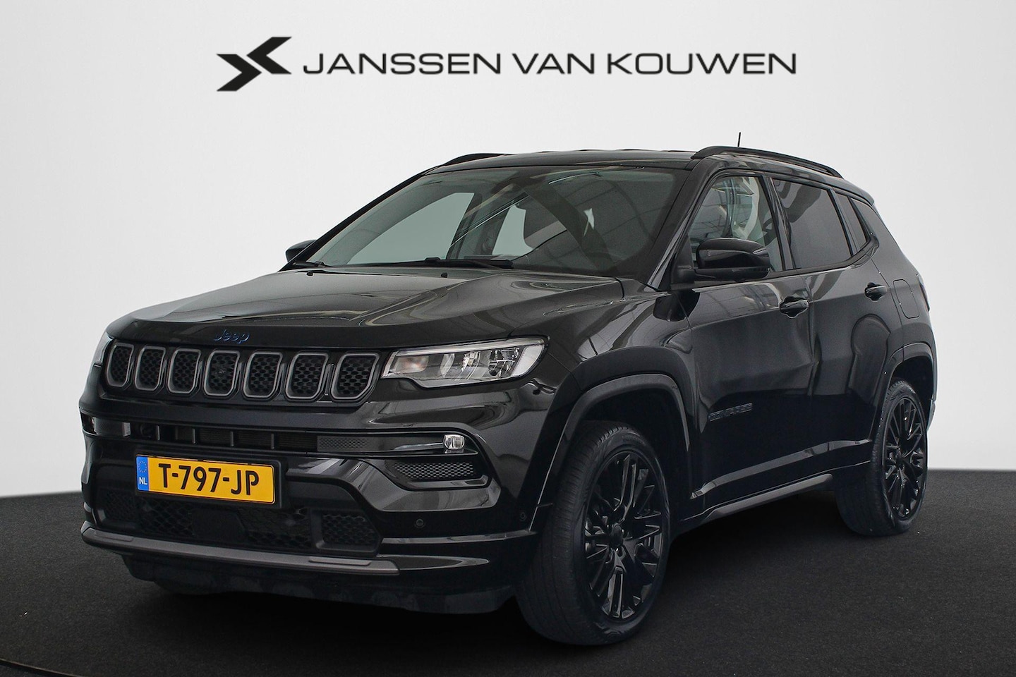 Jeep Compass - 4xe 240 Plug-in Hybrid Electric S Stuur-Stoelverwarming Keyless Alpine 360 Camera - AutoWereld.nl