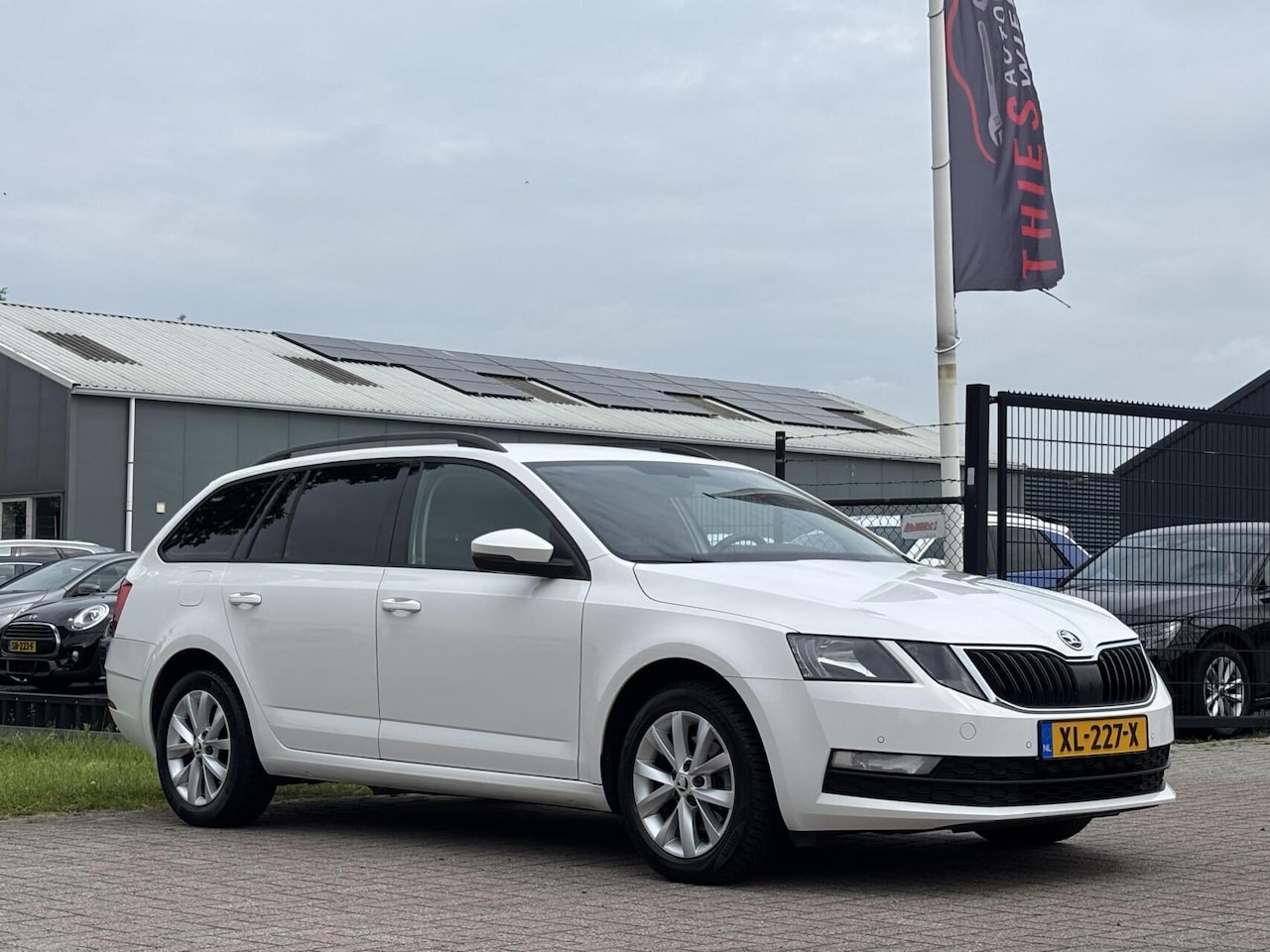 Skoda Octavia Combi - 1.0 TSI Greentech Ambition Business cruise - AutoWereld.nl