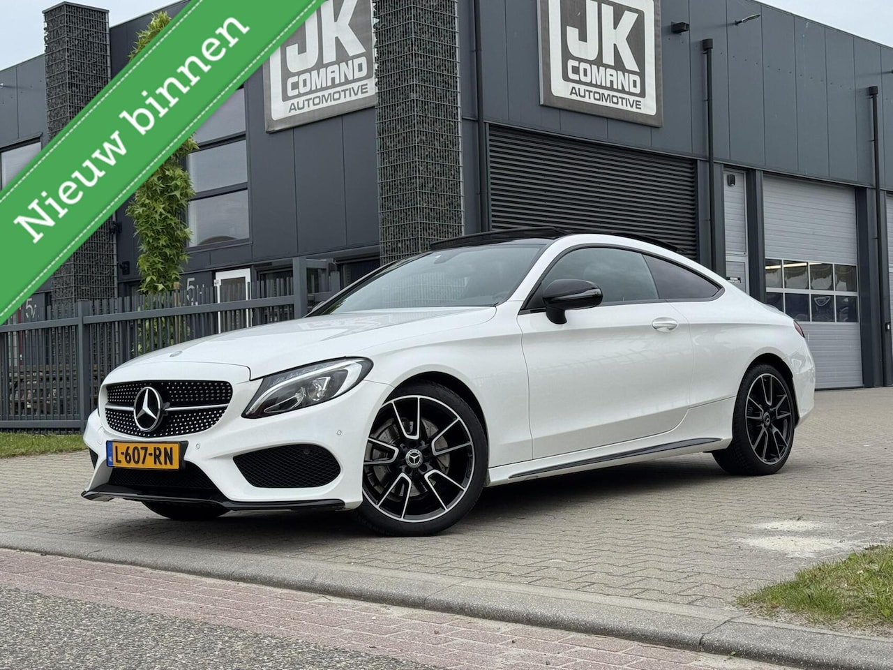 Mercedes-Benz C-klasse Coupé - 180 AMG|Pano|Night|Camera|Stoelvw - AutoWereld.nl