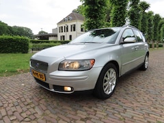 Volvo V50 - 2.4 Elite Automaat Leer/Stof Ecc Cruisecontrol Xenon Lm Velgen *Apk t/m 2-6-2027