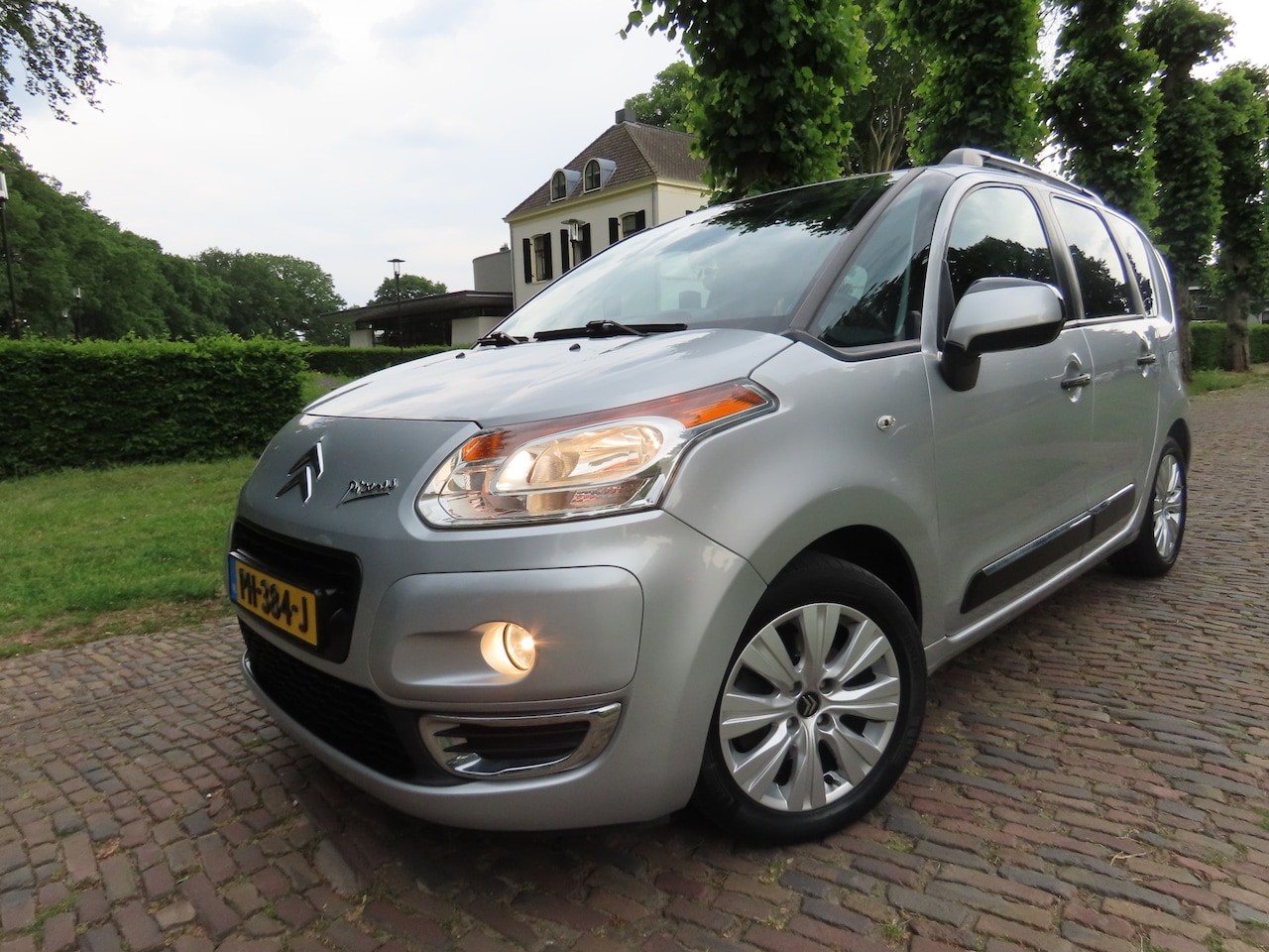 Citroën C3 Picasso - 1.6 VTi Exclusive 120 PK!! Ecc Cruisecontrol Navigatie Pdc Lm Velgen Trekhaak***Apk t/m 10 - AutoWereld.nl