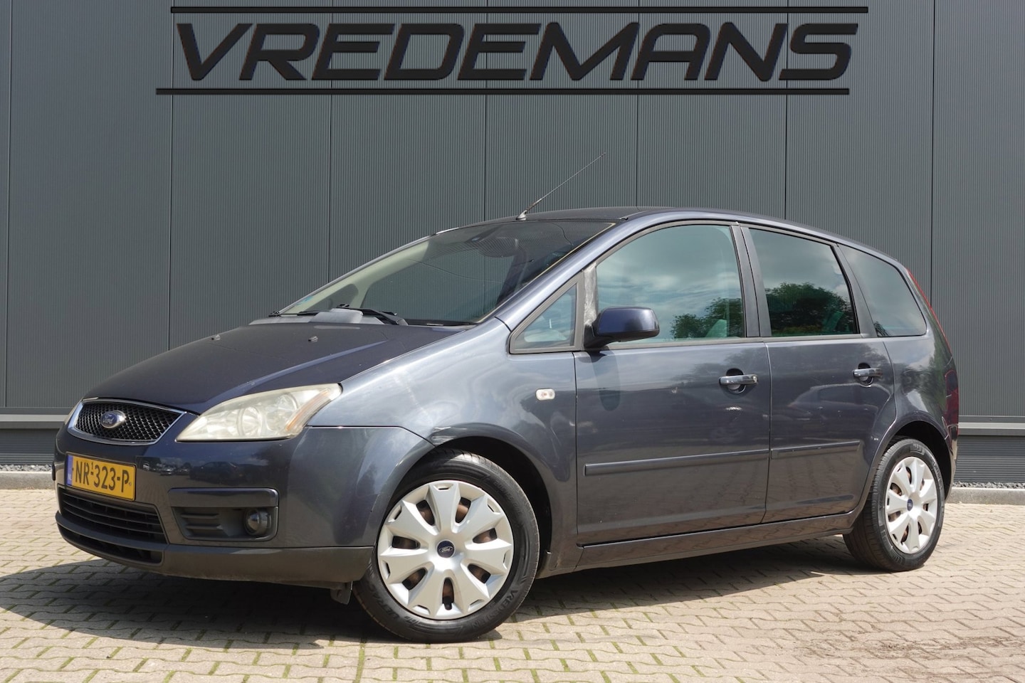 Ford Focus C-Max - 1.6-16V Ambiente APK 04-2027 - AutoWereld.nl