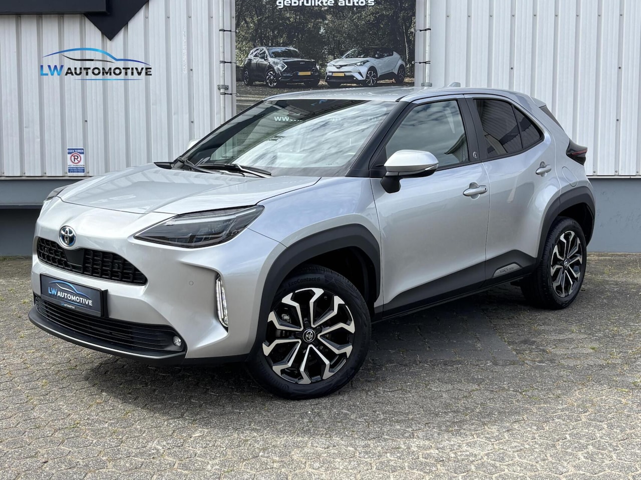 Toyota Yaris Cross - 1.5 Hybrid Explore | Dodehoek | Parkeersensoren V+A | Stoel+stuurverwarming - AutoWereld.nl