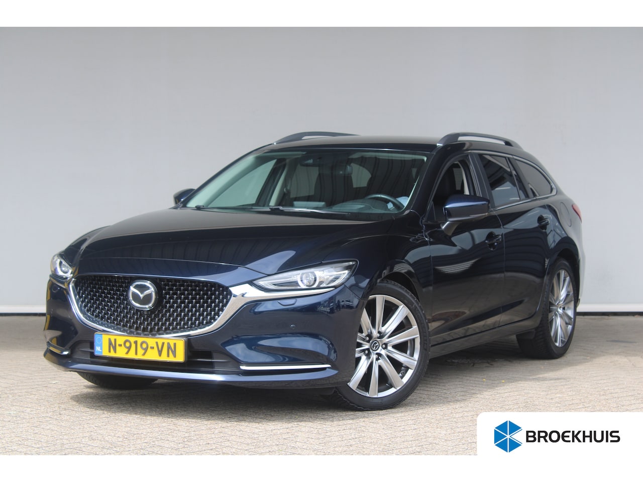 Mazda 6 Sportbreak - 2.0 SkyActiv-G 165 Business | Camera | Navigatie | Lederen bekleding | Adaptive cruise con - AutoWereld.nl