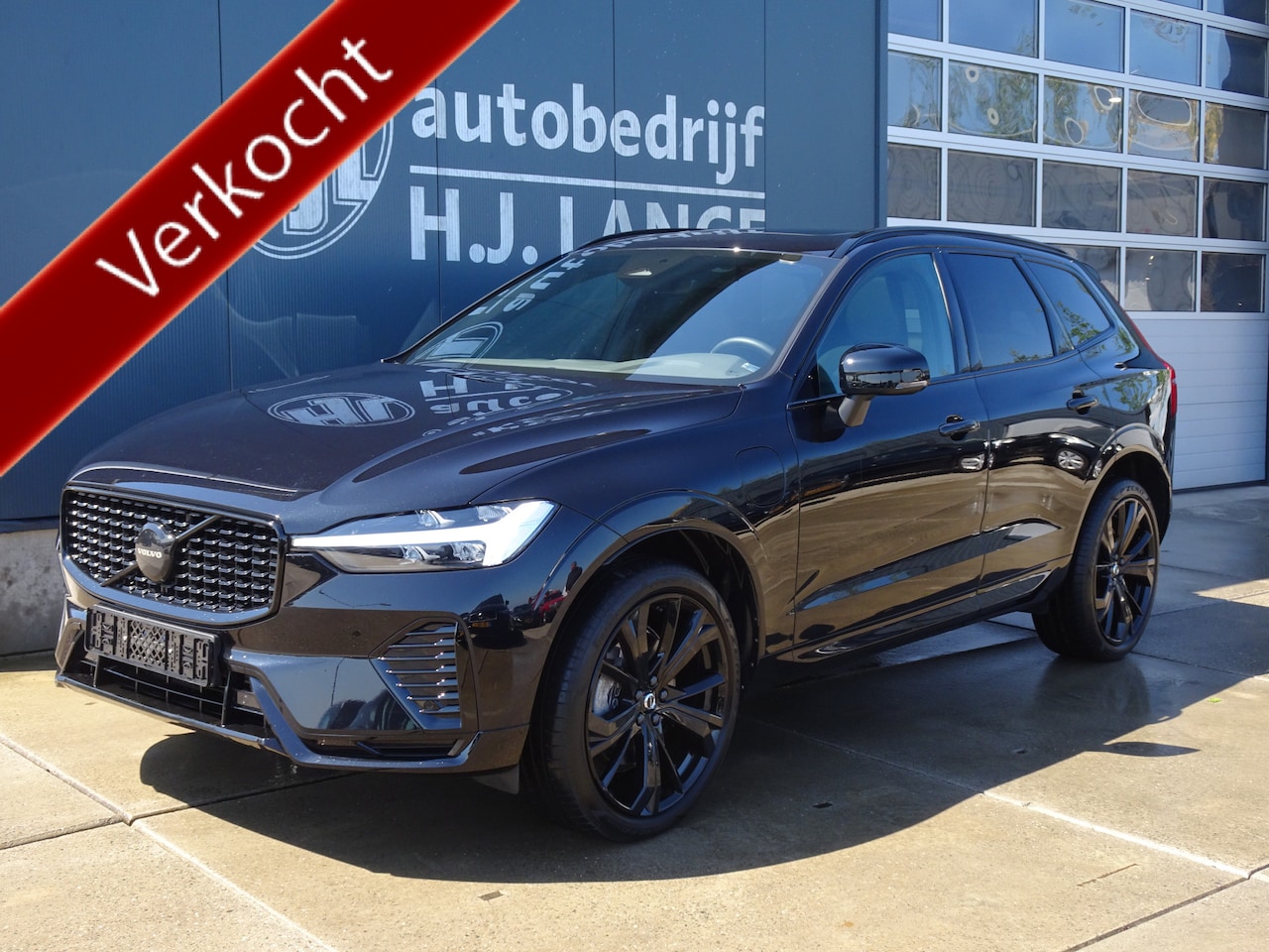 Volvo XC60 - 2.0 T6 Plug-in hybrid AWD Plus Black Edition 2.0 T6 Plug-in hybrid AWD Plus Black Edition - AutoWereld.nl