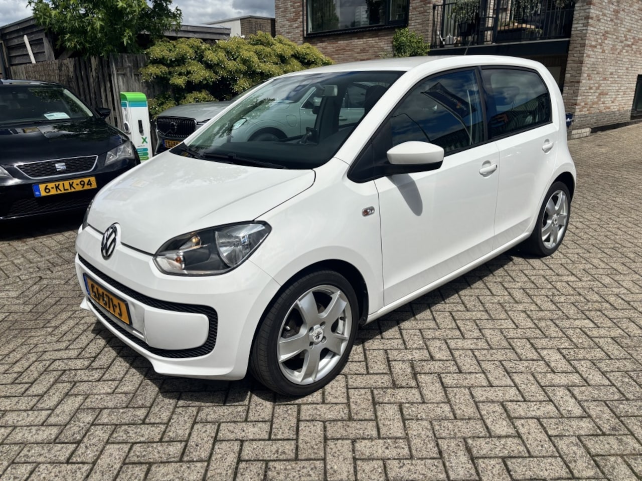 Volkswagen Up! - 1.0 move up! BlueMotion | Wielen 16'' | Navi | Airco | - AutoWereld.nl