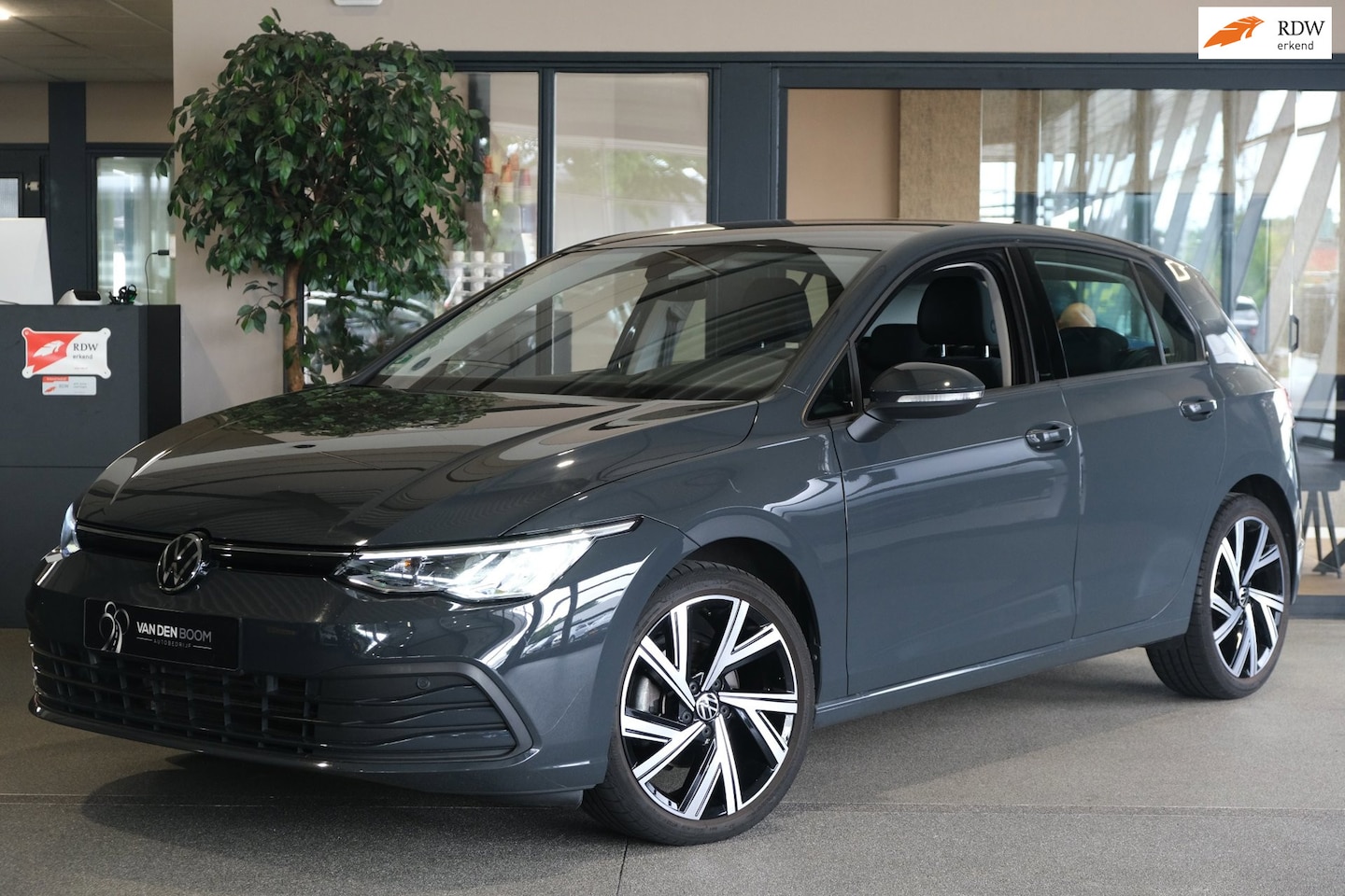 Volkswagen Golf - 8 1.5 eTSI Life 130PK DSG Led Navi Virtual ACC Stoelverwarming - AutoWereld.nl
